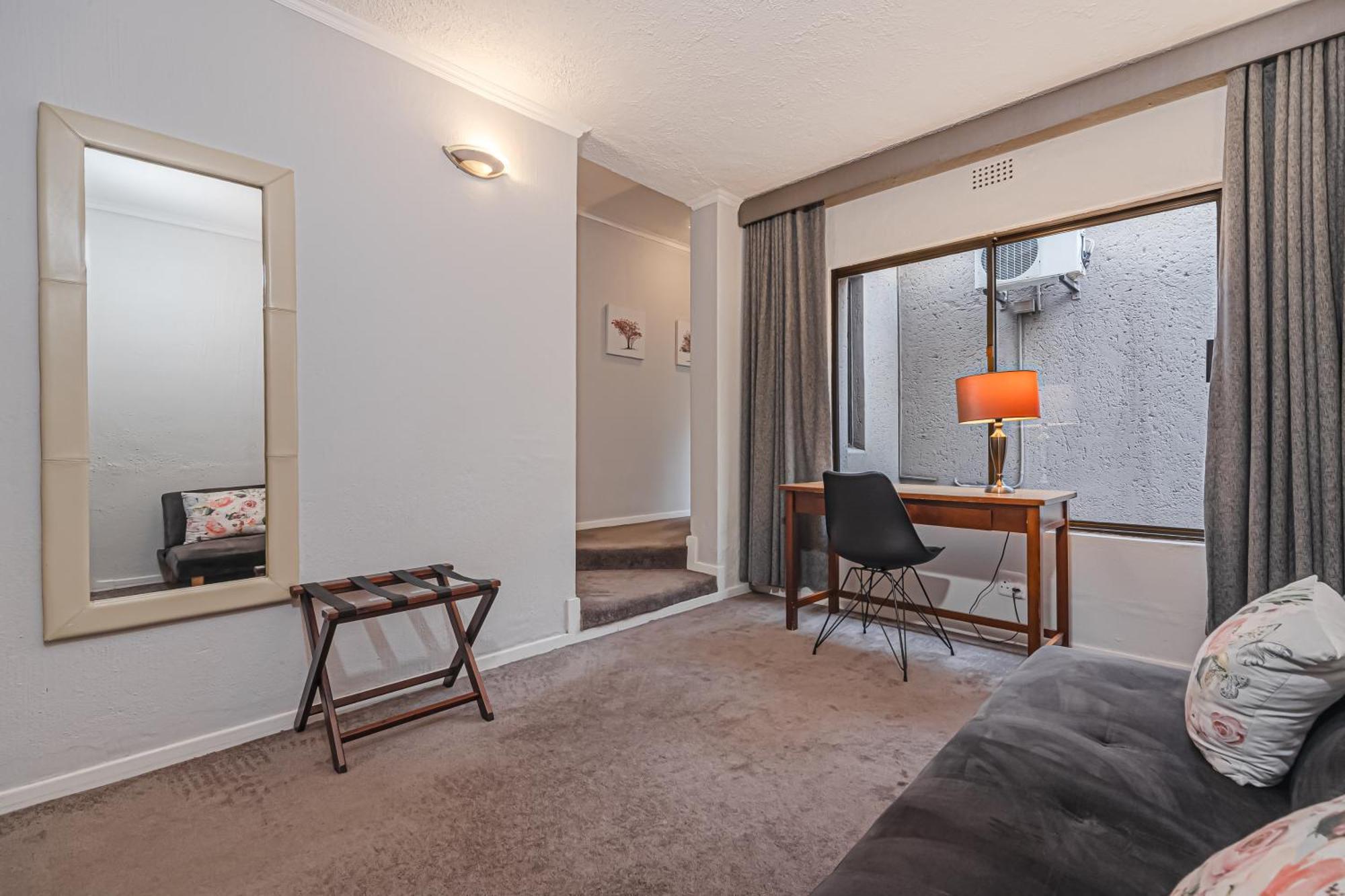 Le Petit Fillan Hotell Sandton Exteriör bild
