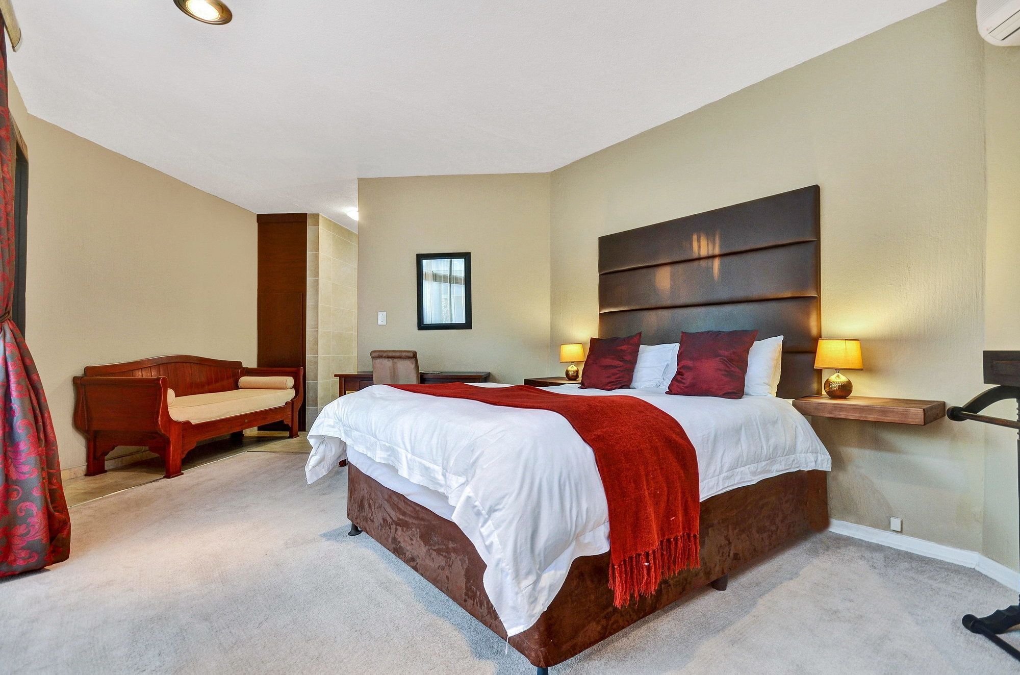 Le Petit Fillan Hotell Sandton Exteriör bild